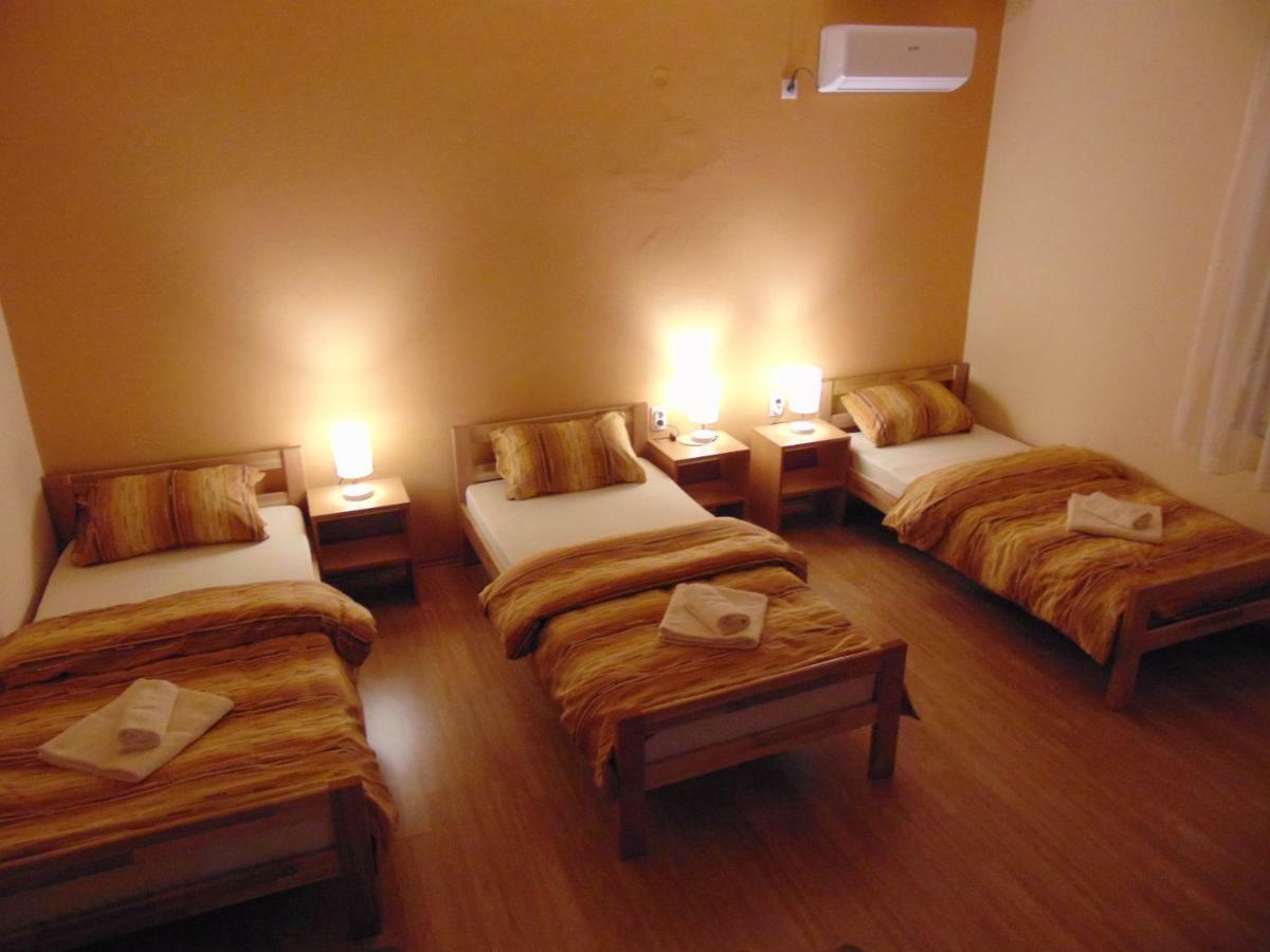 Appartamento Apartman Fiva Pacir Esterno foto